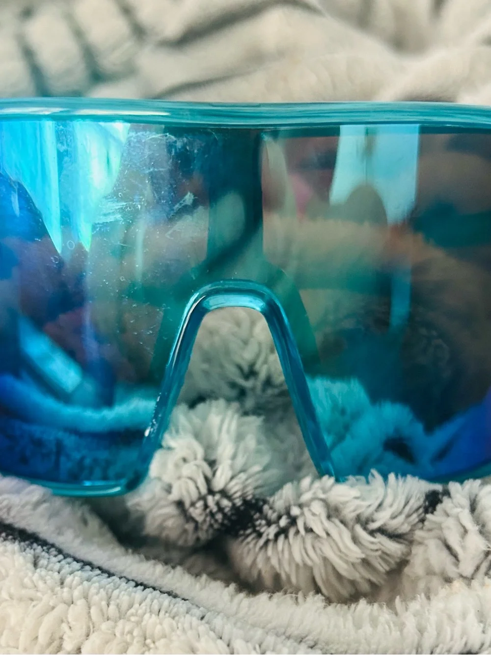 Blue Mirrored Shield Sunglasses - Sleek One-Piece Visor